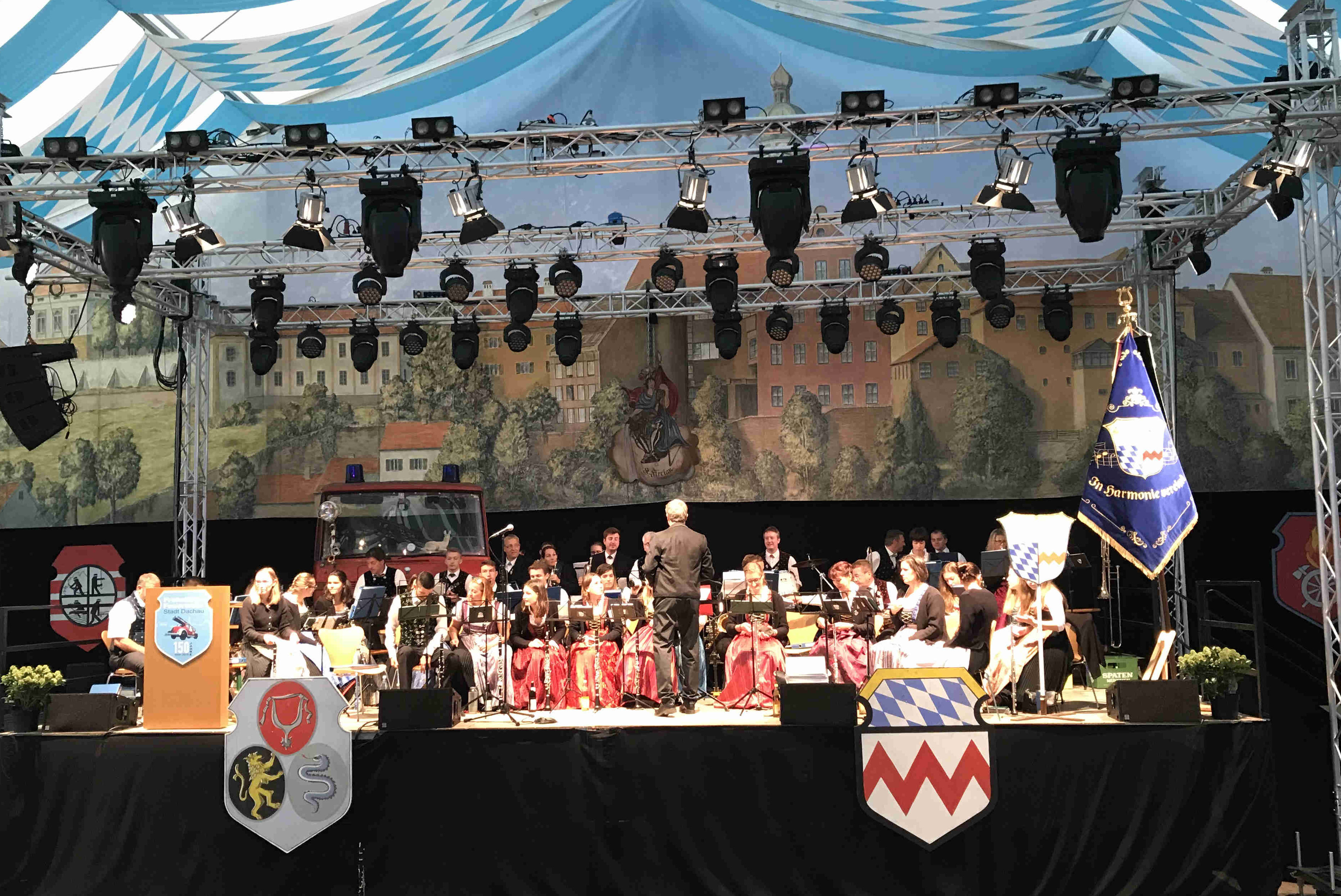 Musikalische Untermalung Beim Jubilaum Der Freiwilligen Feuerwehr Dachau Stadtkapelle Dachau